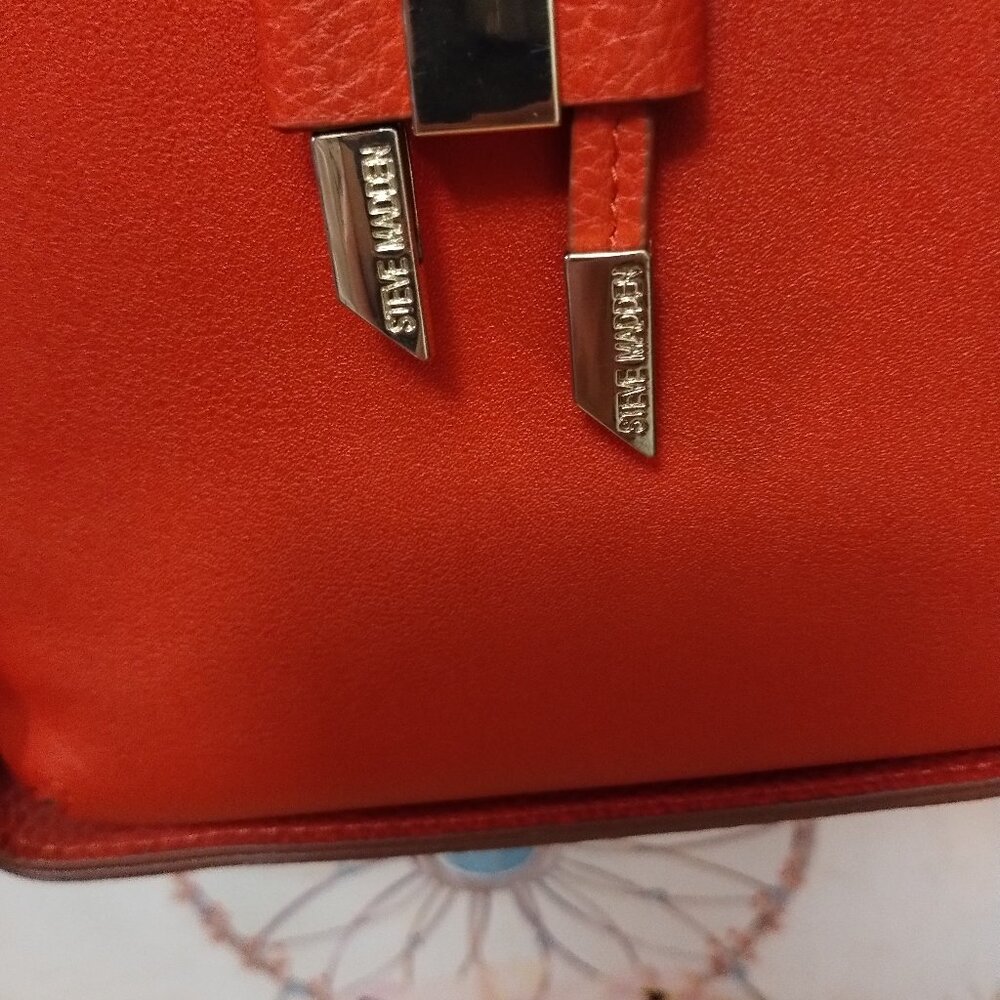 Steve Madden - Custom - Hand Painted Bucket bag - Picture 7 of 13